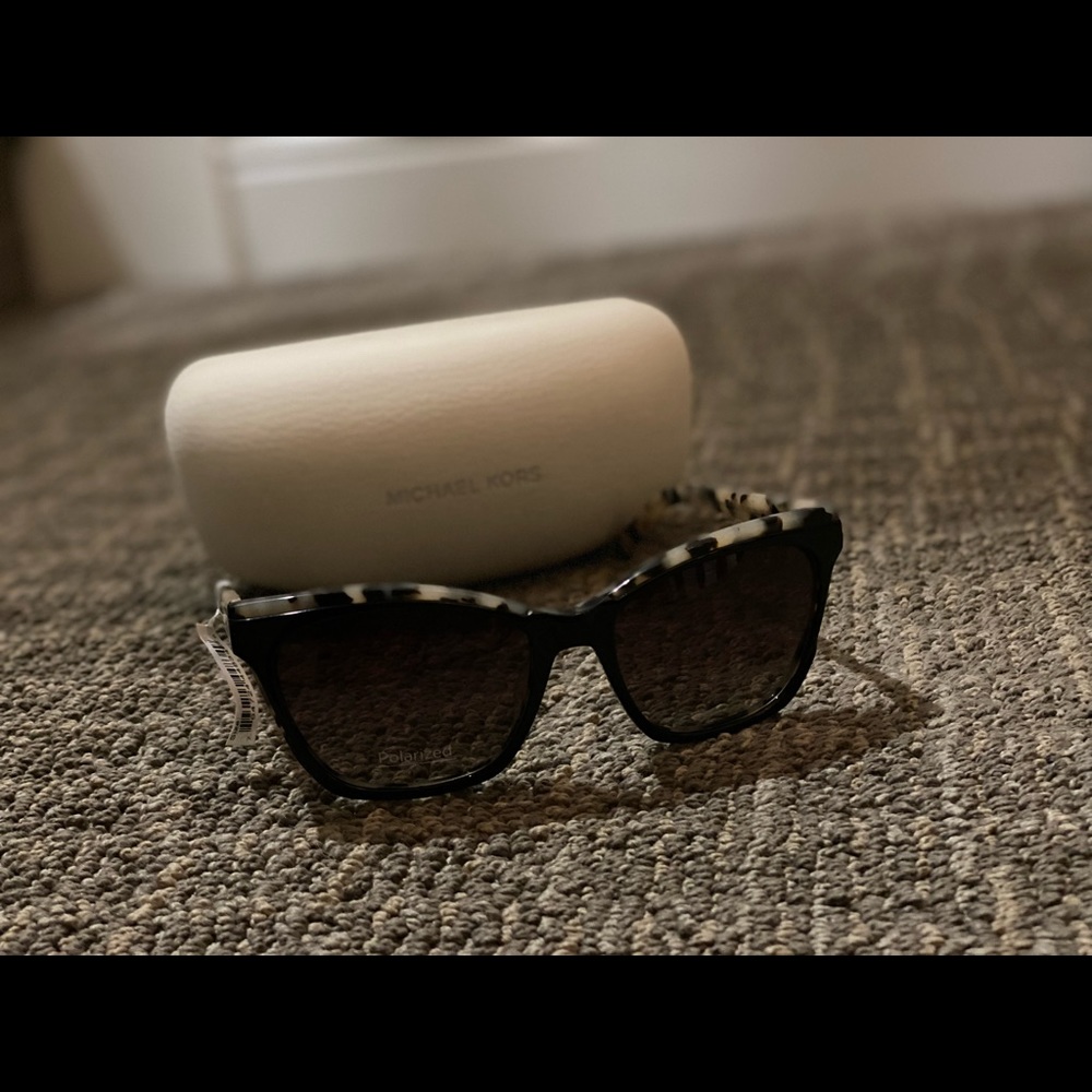 Ted Baker sunglasses. New with tags. Perfect condition, with case.